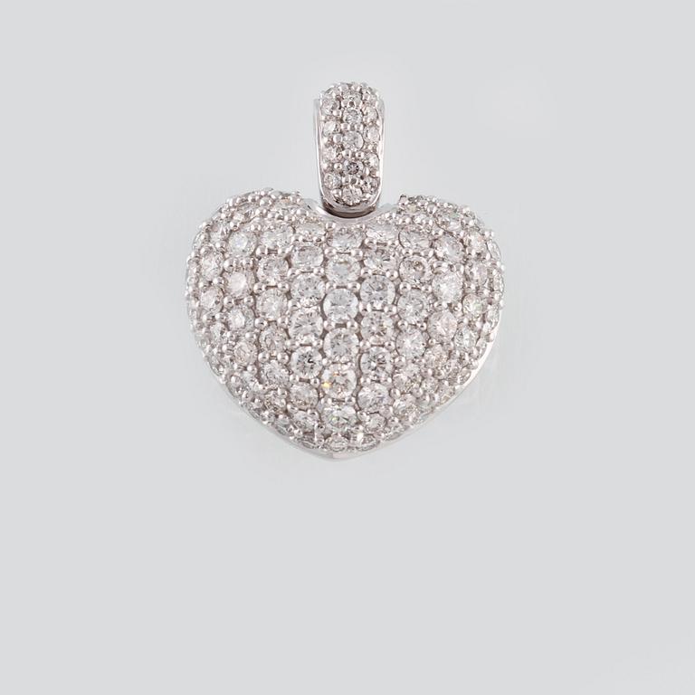 HÄNGE, 18K vitguld med 100 briljantslipade diamanter 1.80 ct. Vikt 6,0 gram.