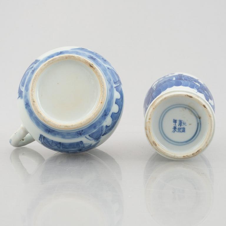 Six pieces of blue and white porcelain, China, Qing dynasty, late 18th-19th century.