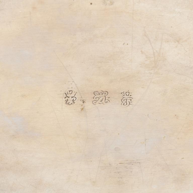 Lided box, silver 800, German control mark, Rococo style, circa 1900.