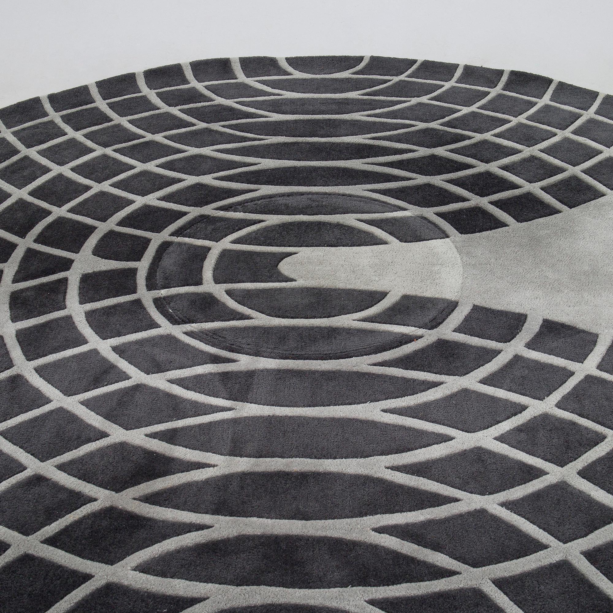 Verner Panton, matta "Grafic harmonal" för Verpan Danmark 2000-tal.