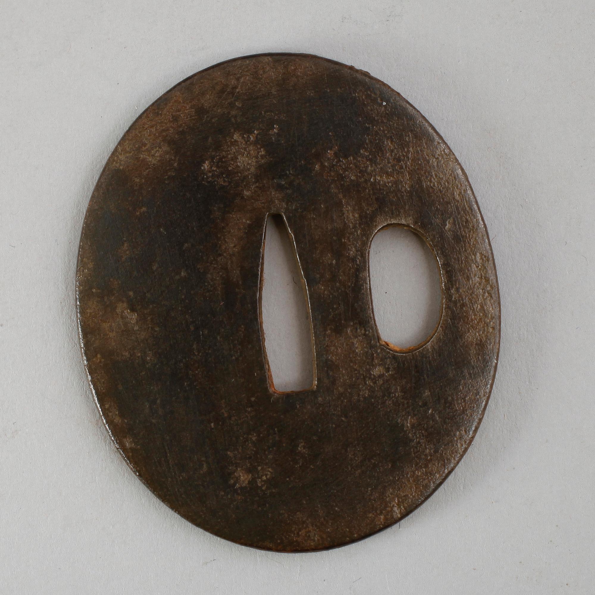 TSUBA, 3 st, järn, Japan, 1500-/1600-tal, 1600-/1700-tal och 1700-/1800-tal.