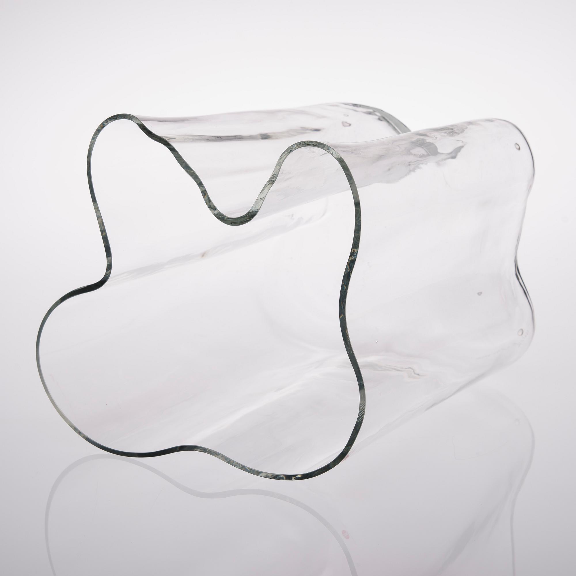 VAS, "Aalto"-vas. Sign. Alvar Aalto 75/1990.