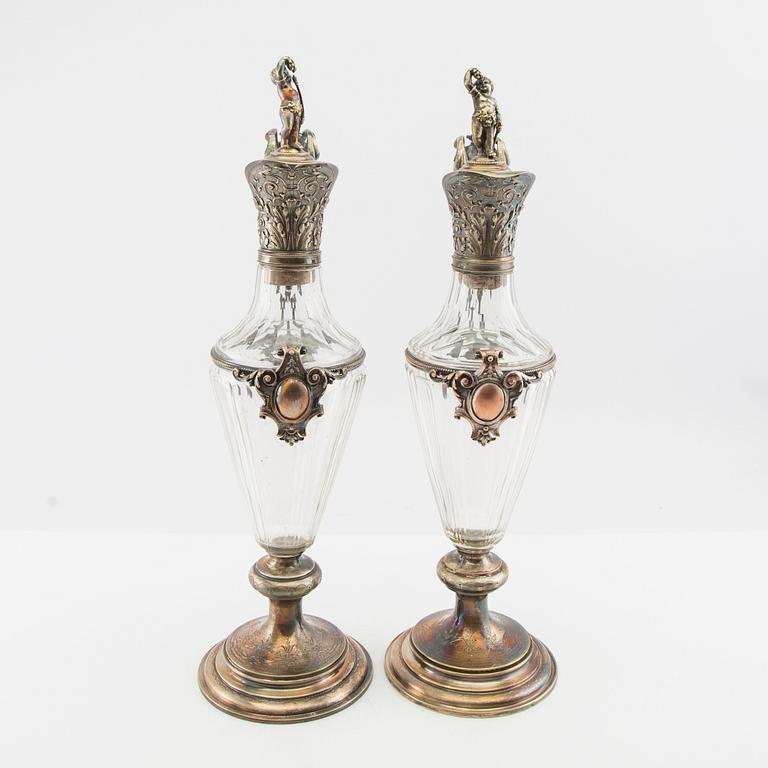 Vinkannor/karaffer ett par 1900-talets början.