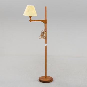 CARL MALMSTEN, a pinewood floor lamp "Staken".