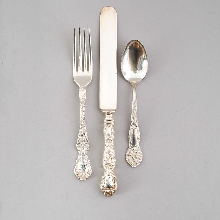 BESTICK, 18 delar, silver, Amerika, omkring år 1900. Vikt med stålblad ca 849 gram.