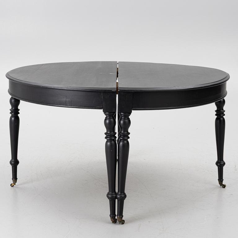 Dining table, second half of the 19th century.