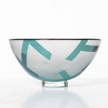 Klas-Göran Tinbäck, skål, egen ateljé, blåst av Wilke Adolfsson, 1995.