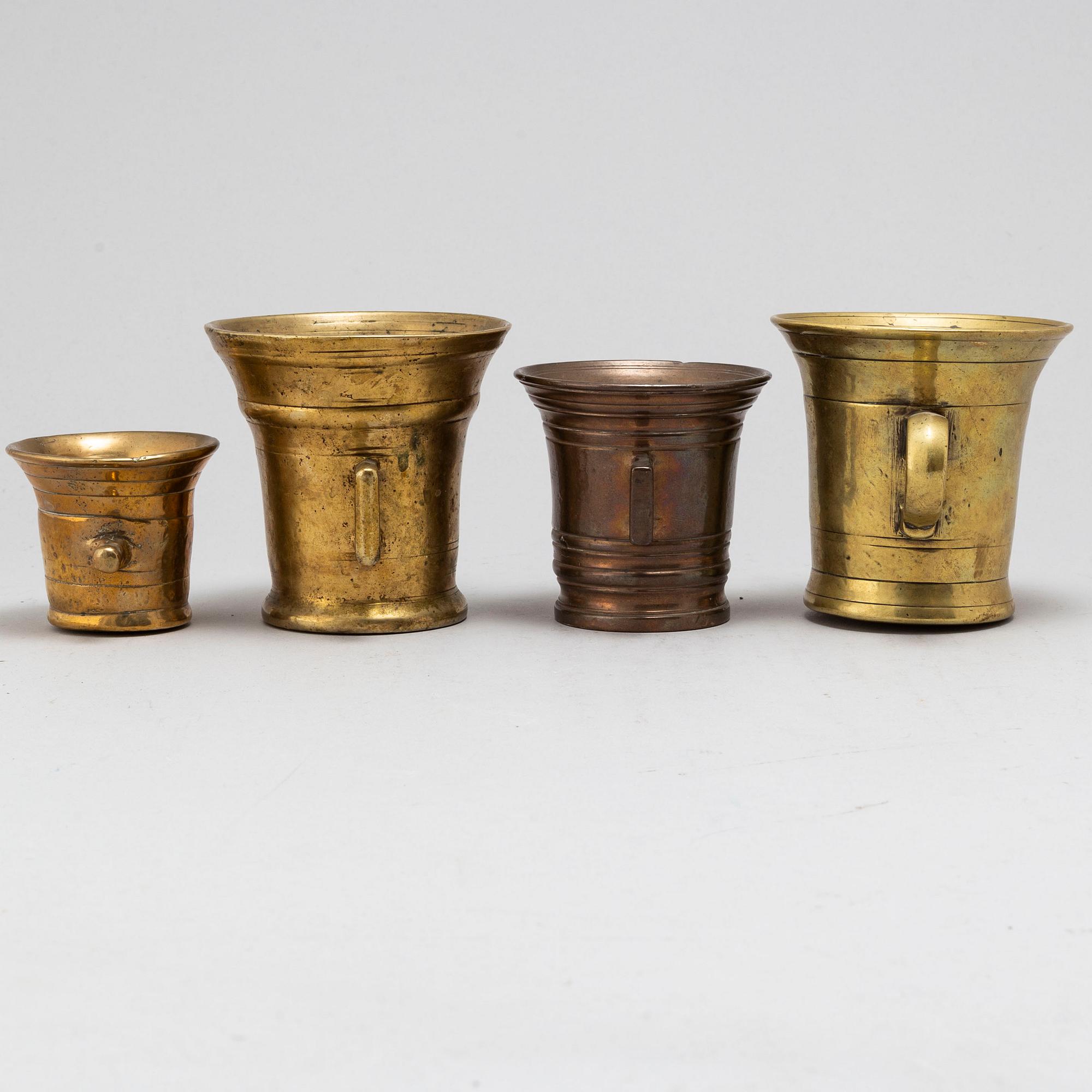 MORTLAR, 4 st, malm, 1700-tal.