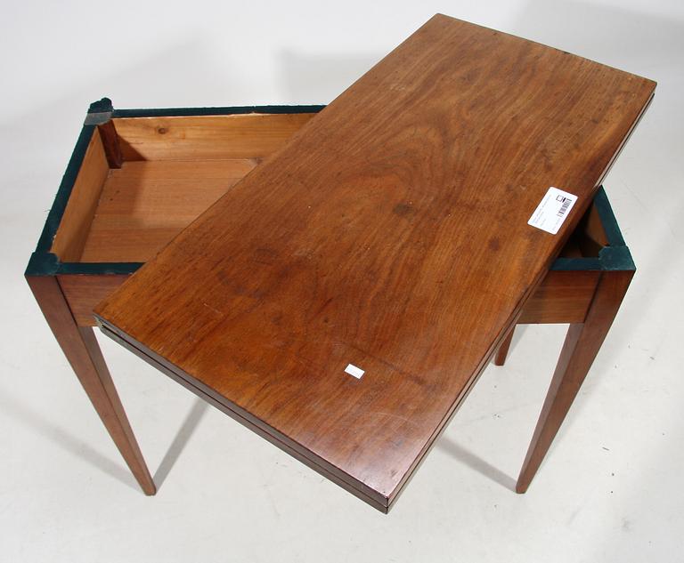 SPELBORD. Sengustaviansk stil, 1900-talets början.