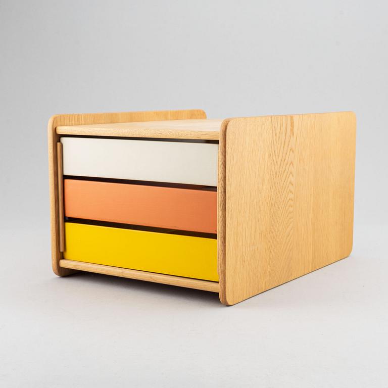 Børge Mogensen, an oak document box with lacquered drawers, 'A4/3', Karl Andersson & Söner,  20th century.