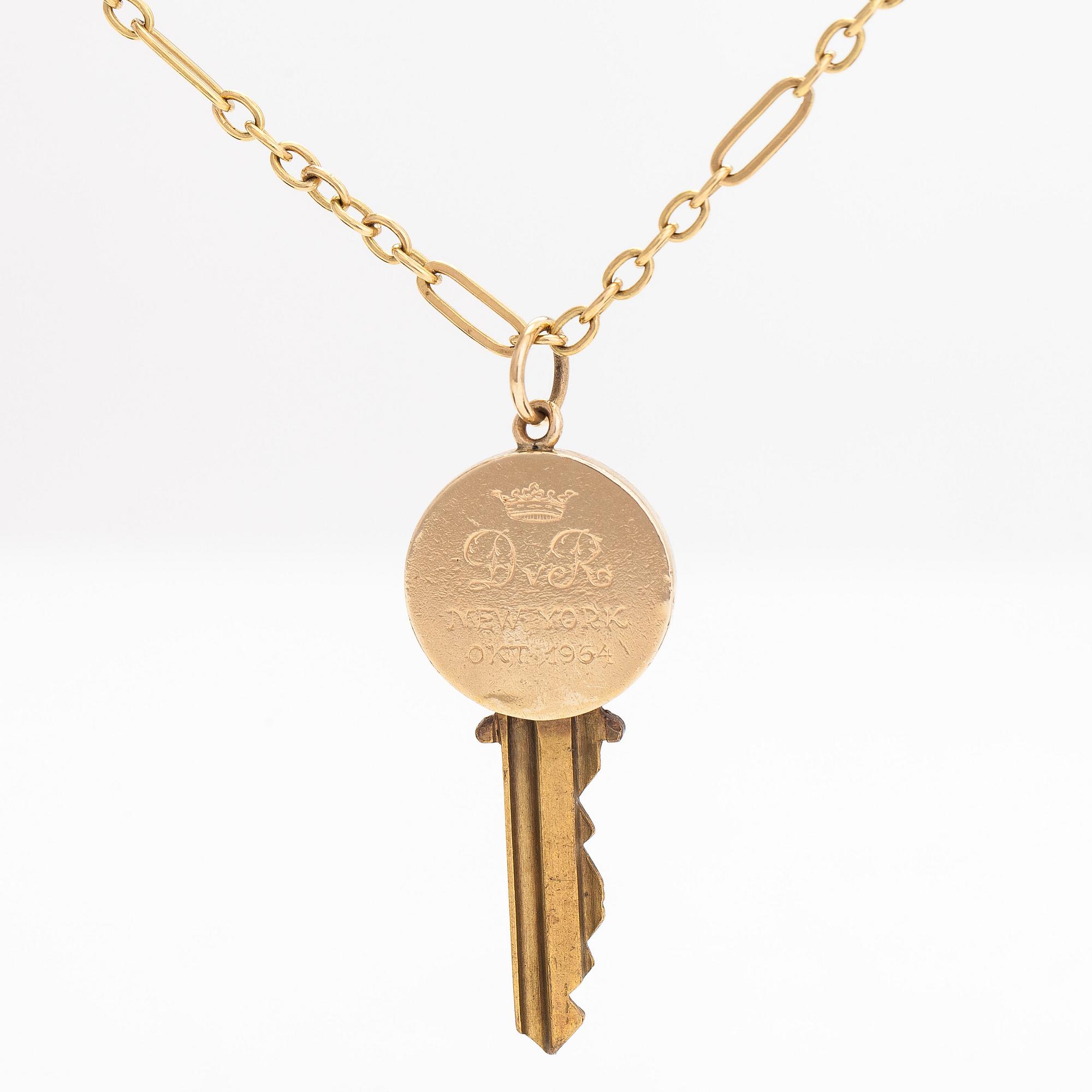 Necklace/pendant, key with monogram under a noble crown. The chain stamped Wilhelm Pettersson, Åbo 1963.