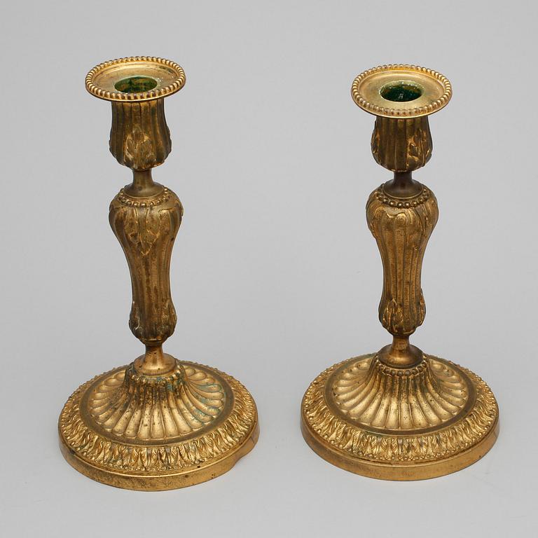 LJUSSTAKAR, ett par, nyrokoko, 1800/1900-tal.