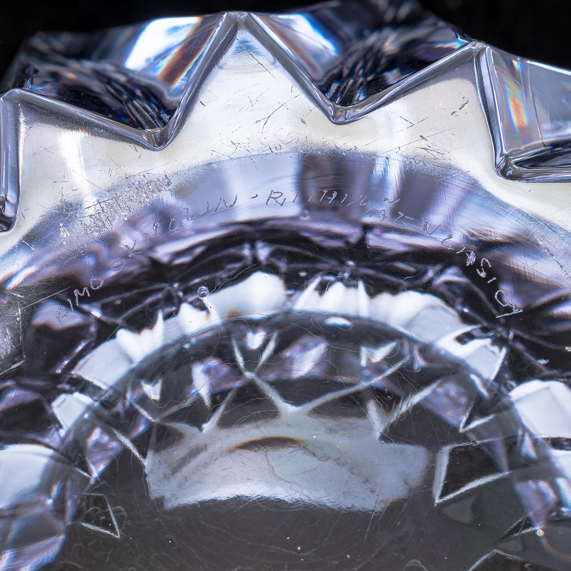 Aimo Okkolin, a Water Lily' bowl, signed Aimo Okkolin, Riihimäen Lasi Oy.