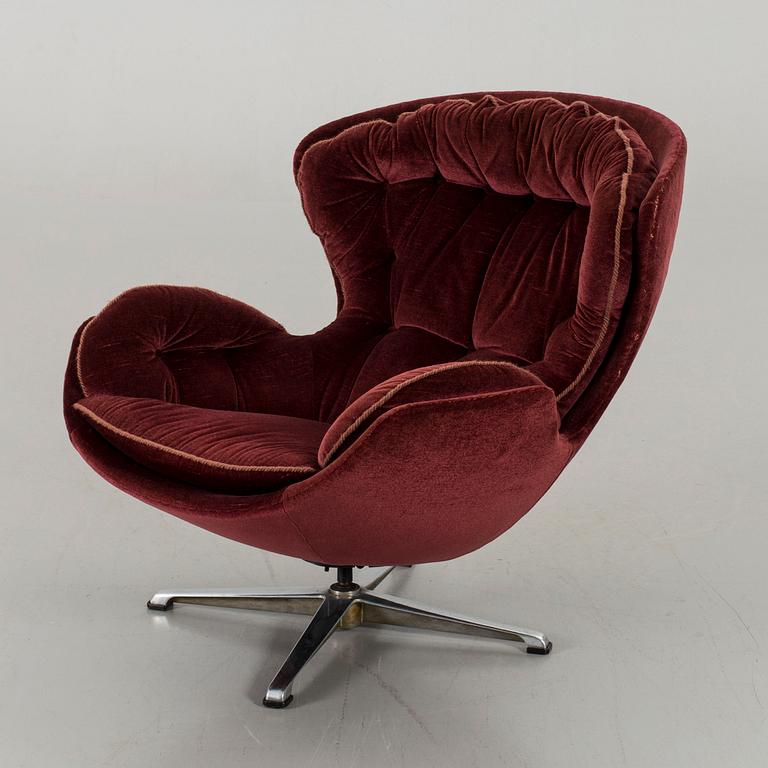 A LENNART BENDER "PARTNER" LOUNGE CHAIR, Ulferts, Tibro, Sweden.