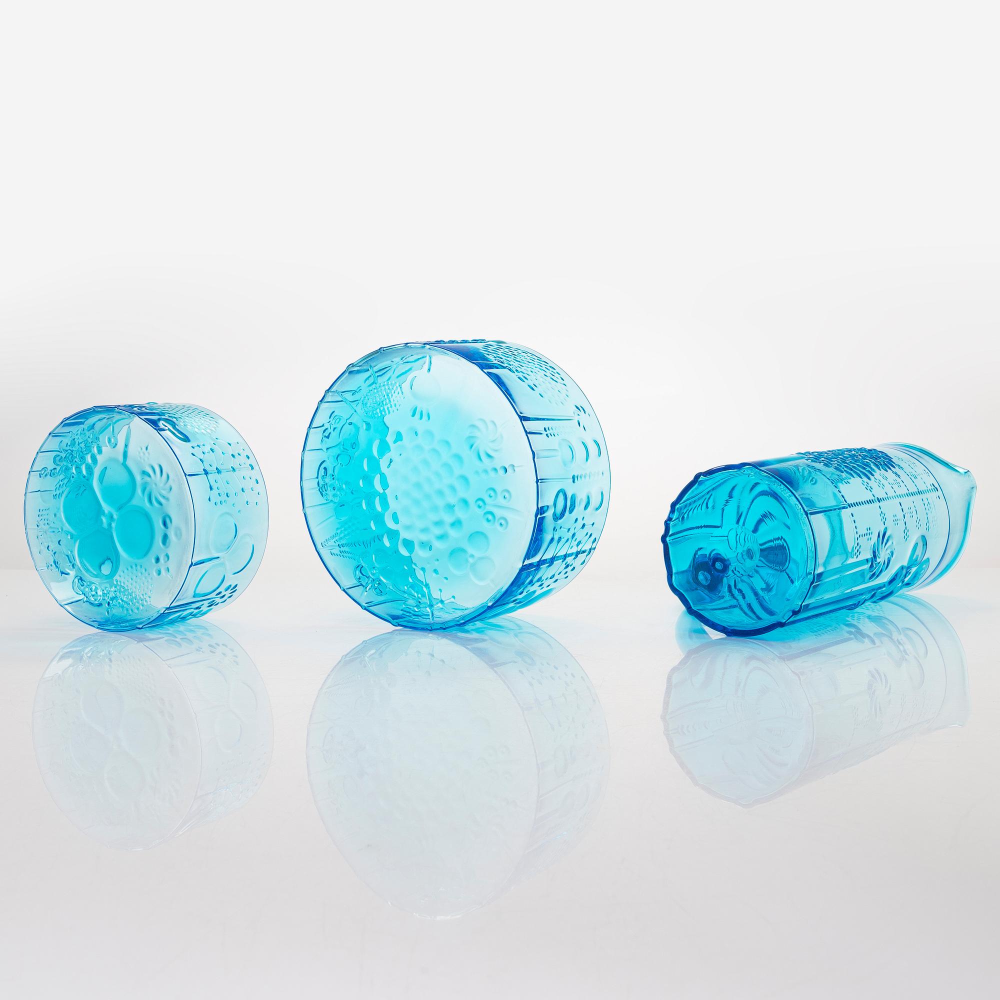 Oiva Toikka, an eight-piece 'Flora' glassware set, Nuutajärvi.