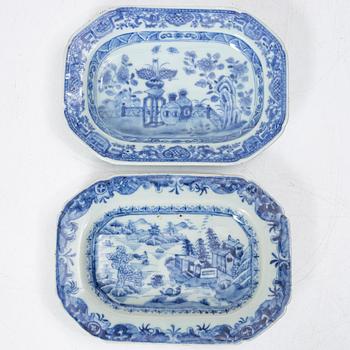 Fat samt smörterriner med fat, 2 st, porslin, Kina, Qianlong (1736-95).