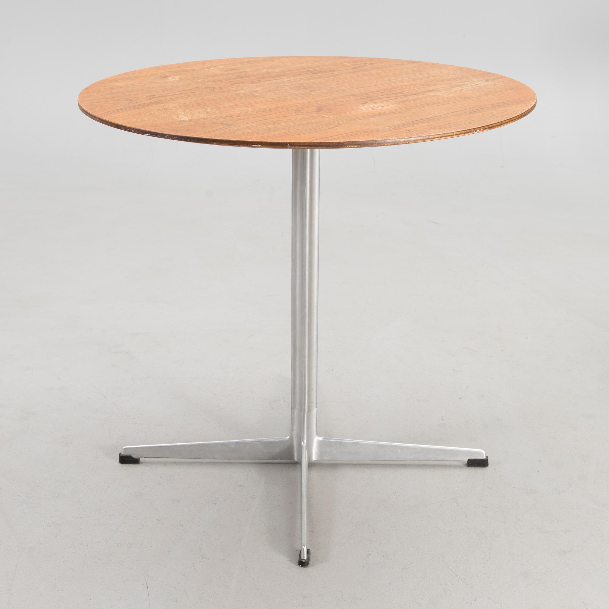 FREDRICK SIECK, table and chairs 1163 for Fritz Hansen, Denmark 1960s/1970s.