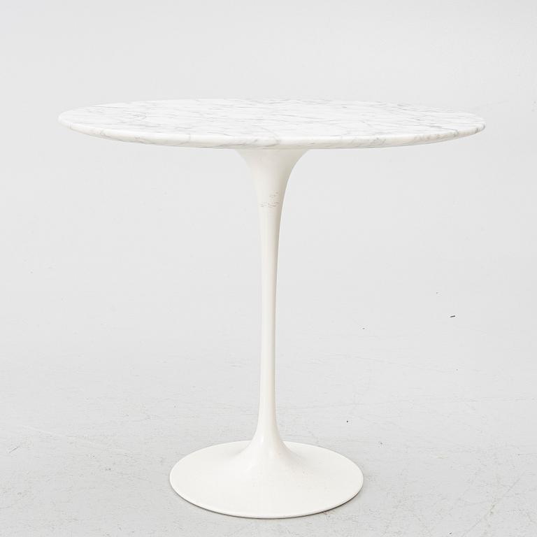 Eero Saarinen, Soffbord/sidobord, "Tulip", Knoll International.
