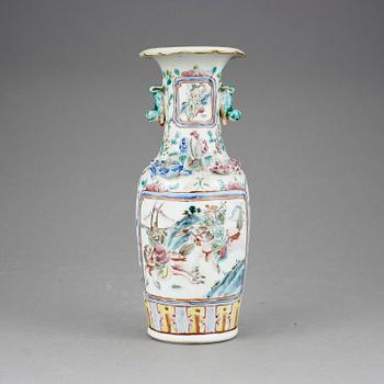 VAS, porslin, Kina, 1800-tal.