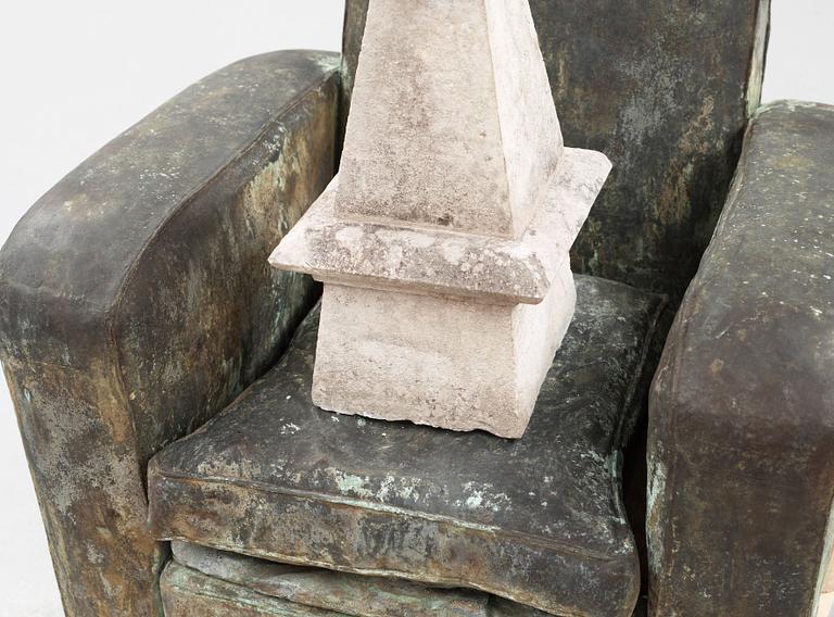 Erik Dietman, "Château Poltrone (aile gauche)".