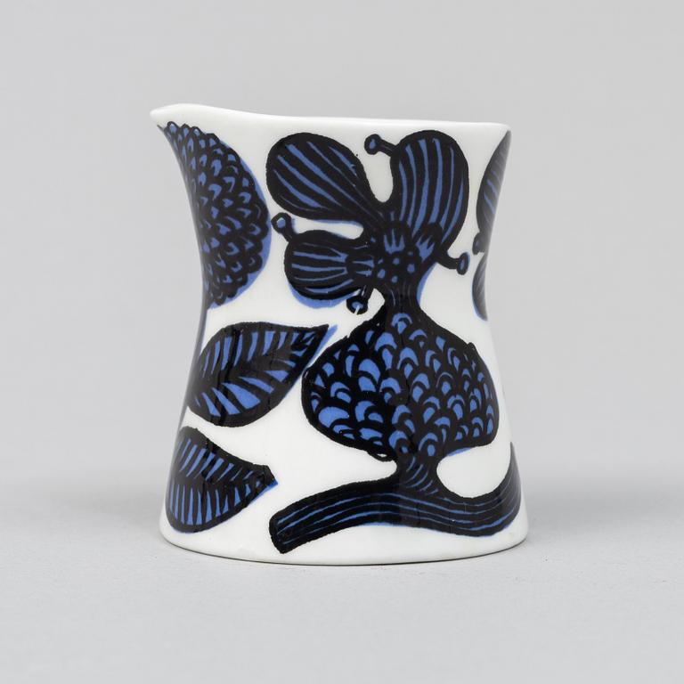Stig Lindberg, a 22-piece bone china coffee service, 'Blå Aster', Gustavsberg.