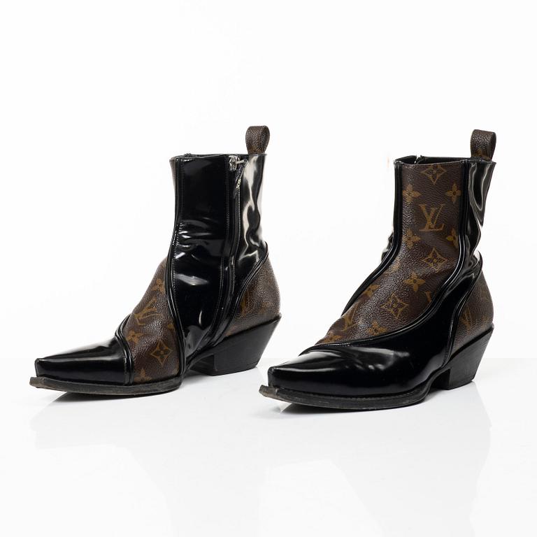Louis Vuitton, boots, size 37.