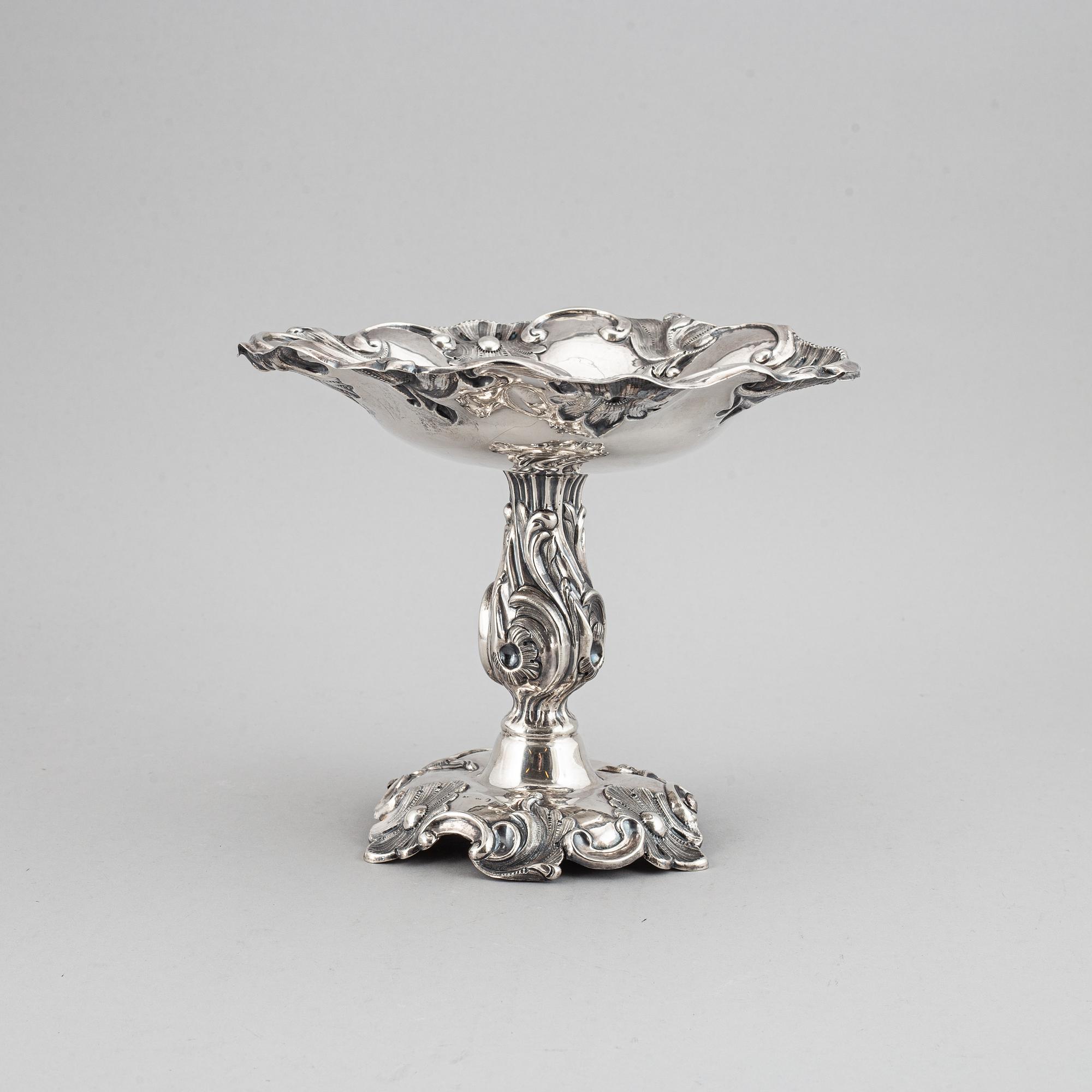 Carl Nyström, uppsatsskål, silver, Stockholm 1854-1855. Nyrokoko.