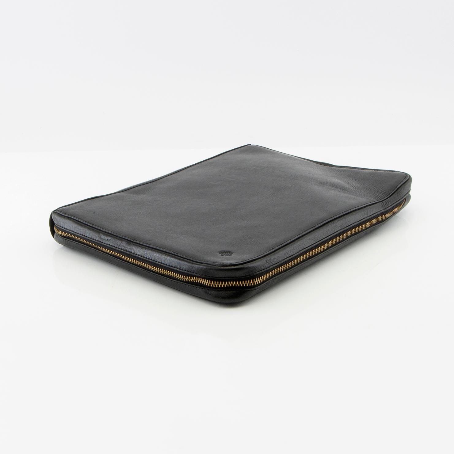 Mulberry laptop case. Bukowskis