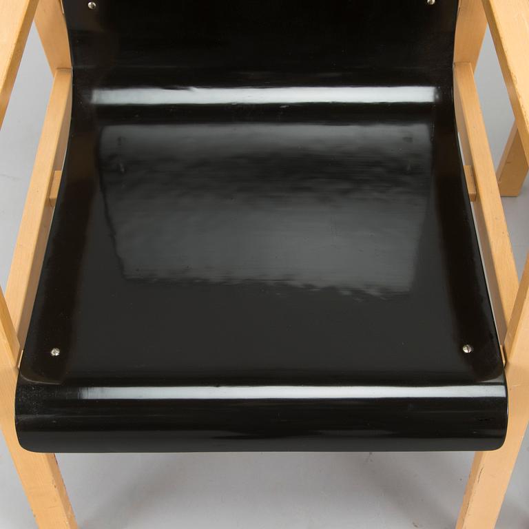 lvar Aalto, a pair of '403' armchairs for Artek.