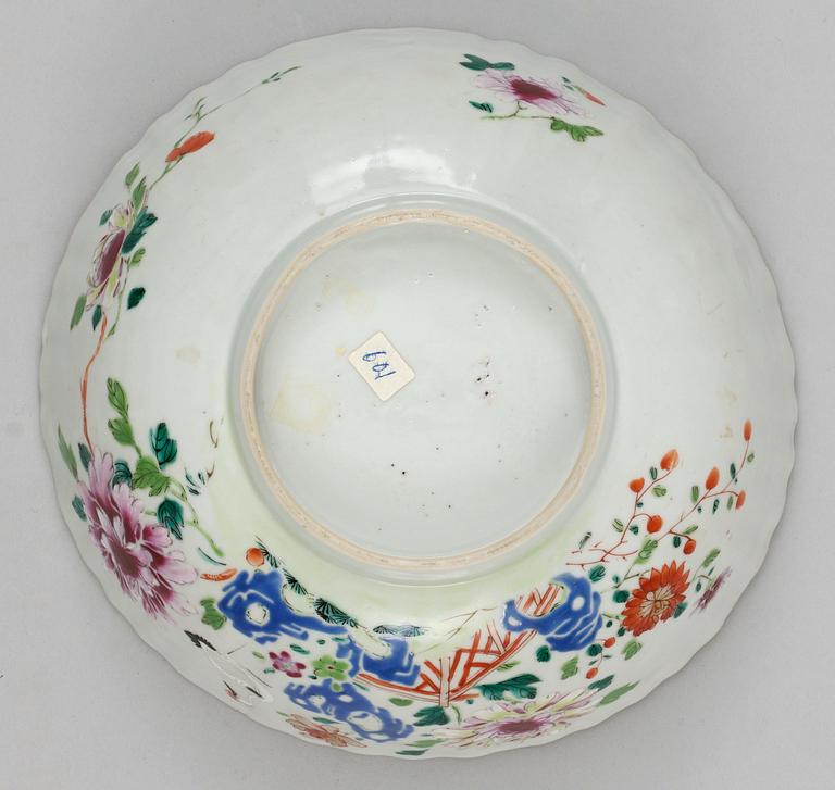 SKÅL, porslin. Qing dynastin. Qianlong (1736-95).