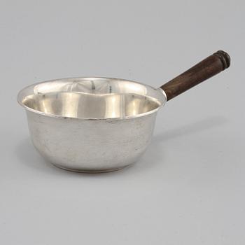 KAROTT, silver, kontrollmästare Johannes Siggaard  Danmark, 1947. Vikt 145 g.