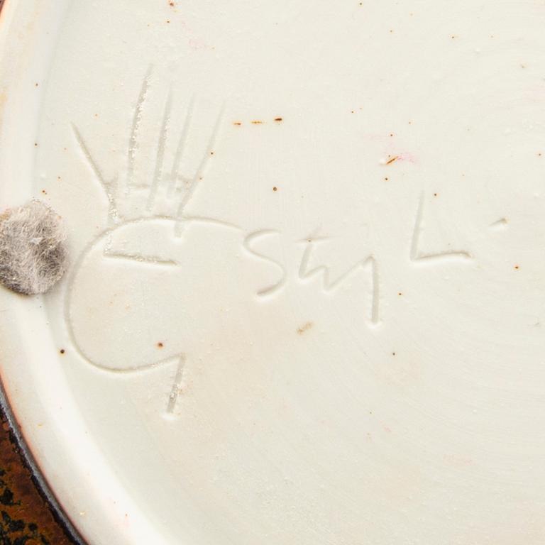 Stig Lindberg, a stoneware bowl, Gustavsberg studio, Sweden 1942-55.