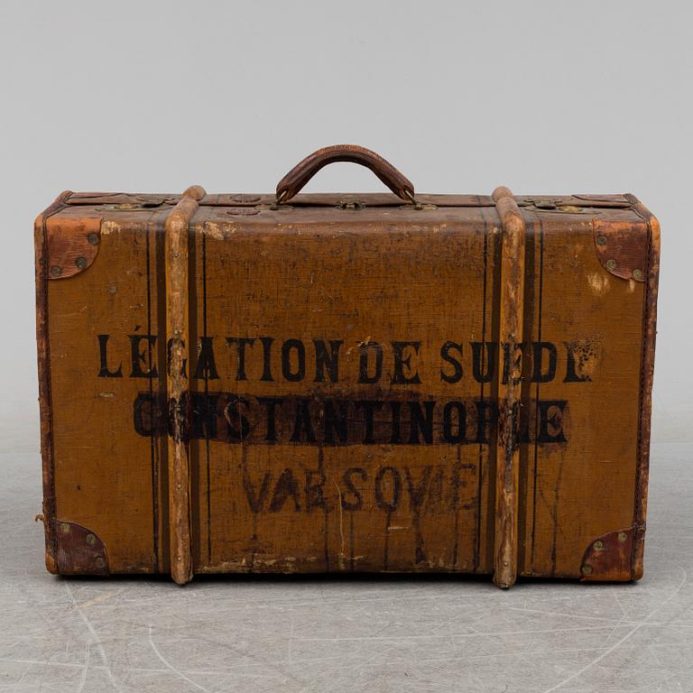 An early 20th century vintage suitcase from the Swedish diplomatic legation in Constantinople (Istanbul) and Warsaw.