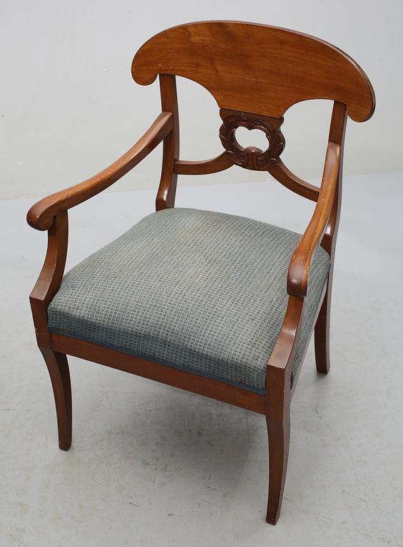 KARMSTOLAR, Karl Johan- stil, 1900-talets första hälft.