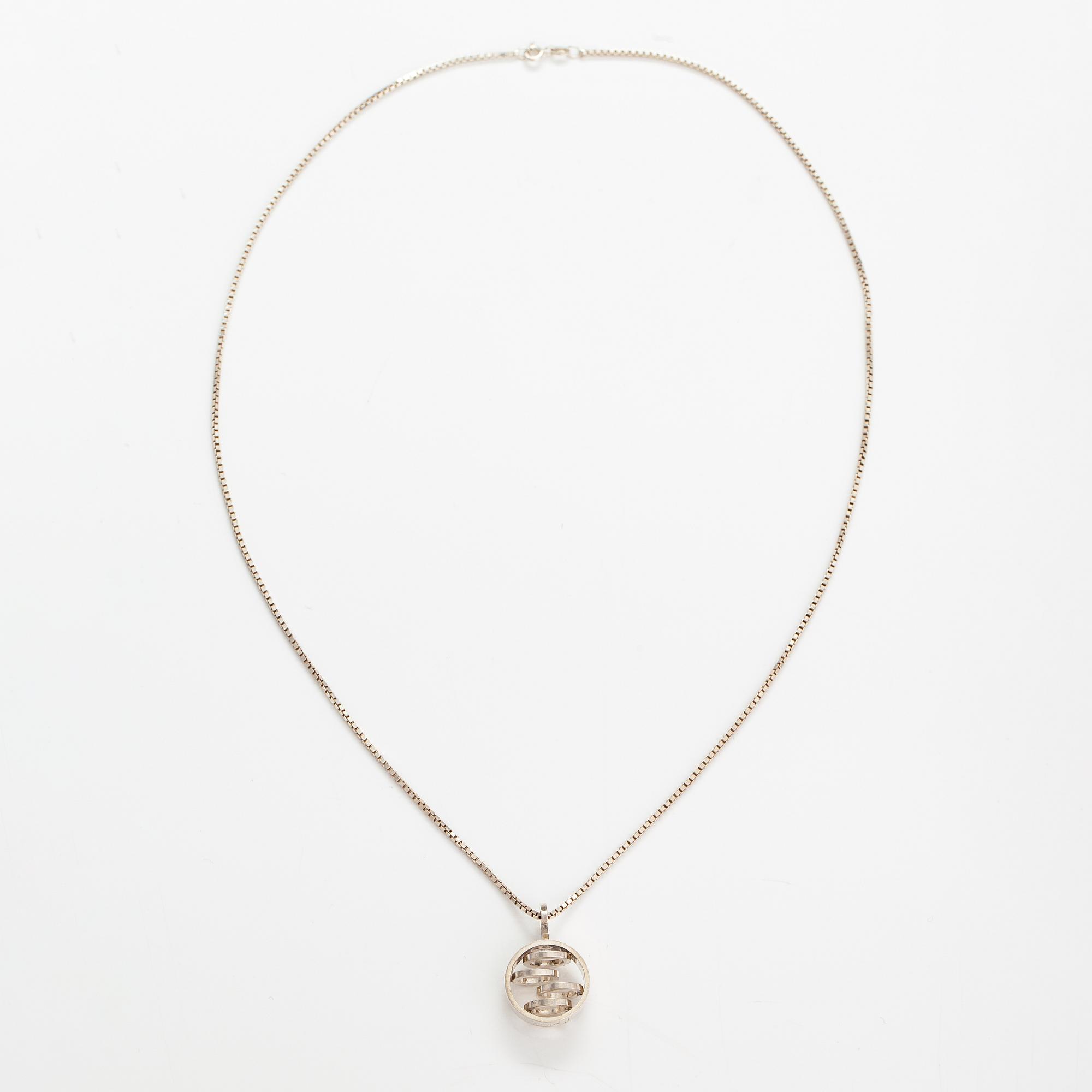 Elis Kauppi, Halsband, stelringsilver. Kupittaan kulta, Åbo 1966.