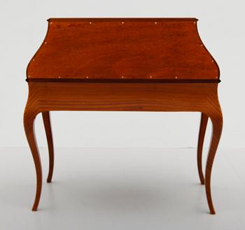 SEKRETÄR, Louis XVI-stil, 1900-talets mitt.