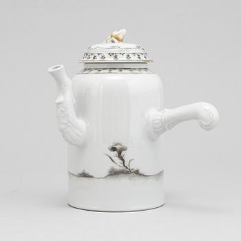 A grisaille coffee pot with cover, Qing dynasty, Qianlong (1736-95).