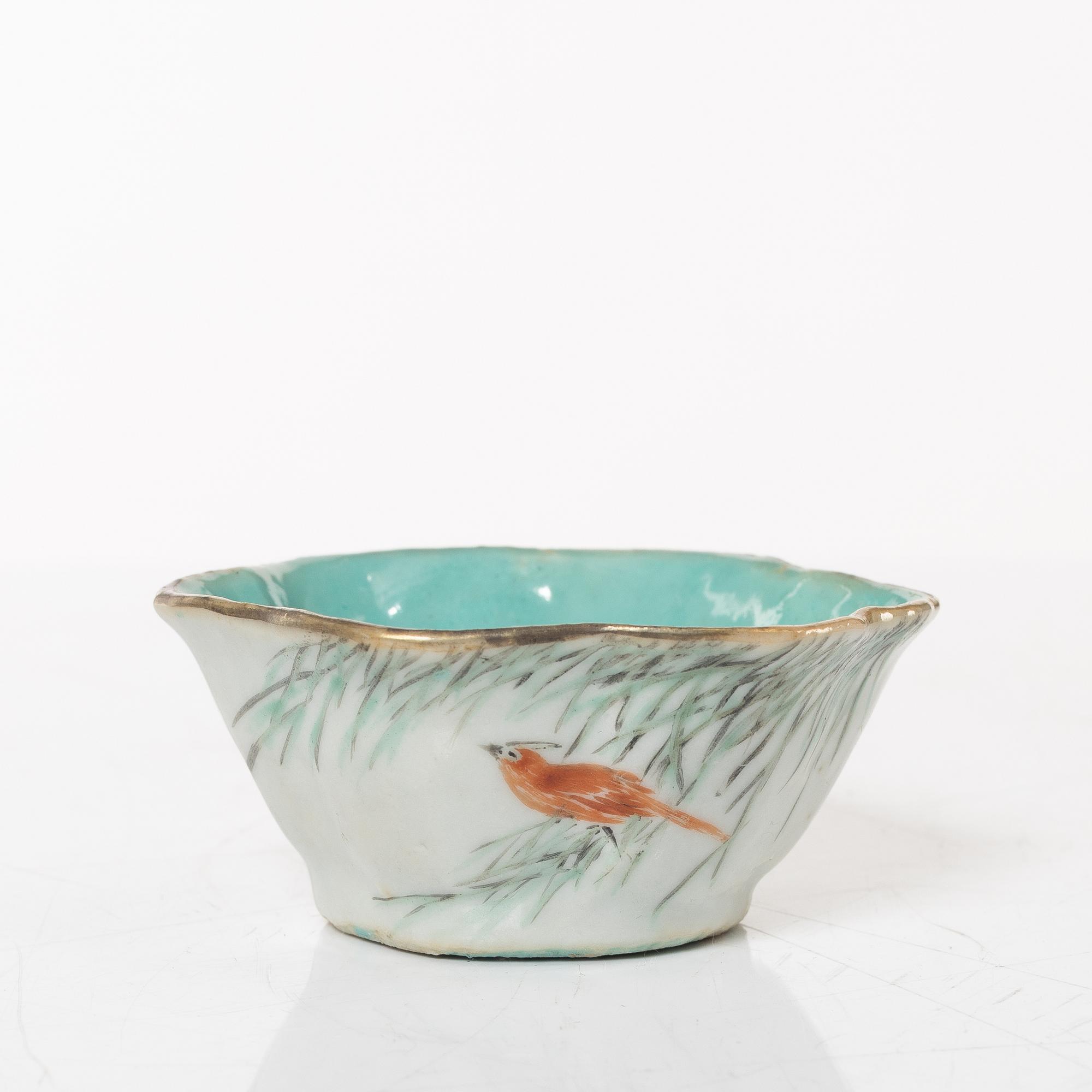 A Chinese porcelain jug with lid, vase, bowl, and serving dish,  18th-19th Century.