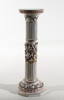 PIEDESTAL, flintgods. R.Capodimonte, Italien.