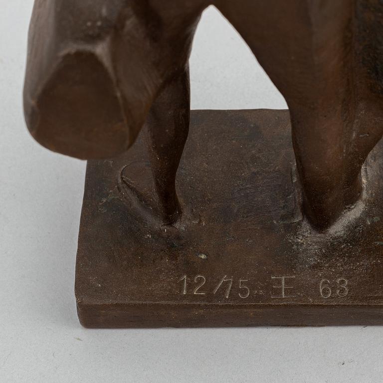 Eric Elfwén, skulptur, signerad  och numrerad 12/75.