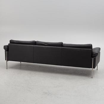 Takashi Okamura & Erik Marquardsen, soffa. "Capri 3A" Skipper Furniture.