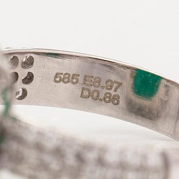Sormus, 14K valkokultaa, smaragdi noin 8.97 ct ja timantteja.