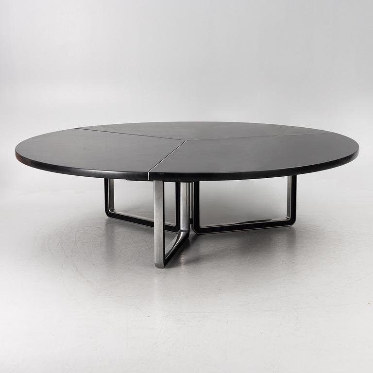 Osvaldo Borsani, a model T334A table, Centro Progetti Tecno, Italy, late 20th century/early 21st century.
