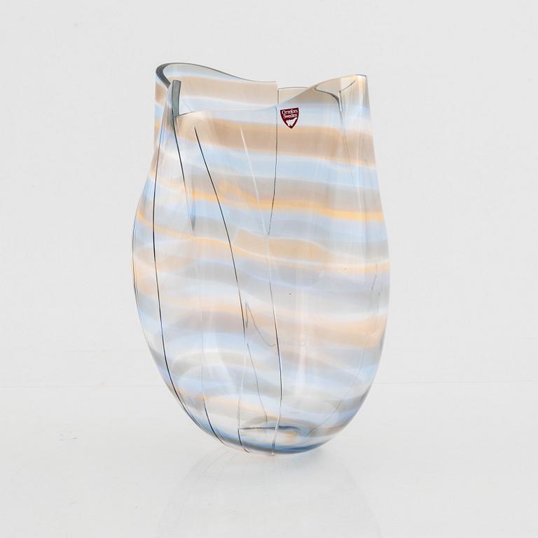 Gunnar Cyrén, a glass vase, Orrefors 1985.