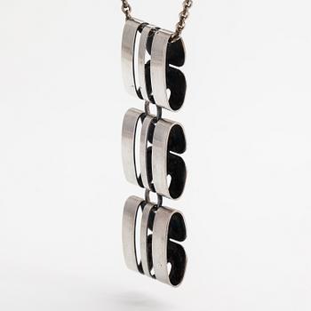 Elis Kauppi, Halsband, silver. Kupittaan kulta, Åbo 1968.