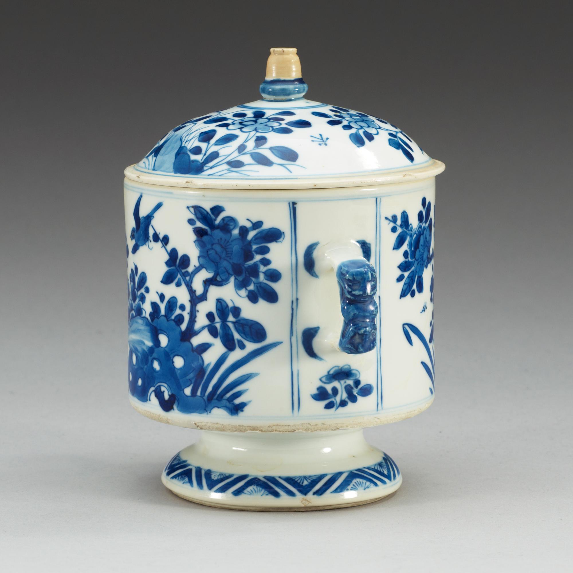 SKÅL och LOCK, porslin. Qing dynastin, Kangxi (1662-1722).