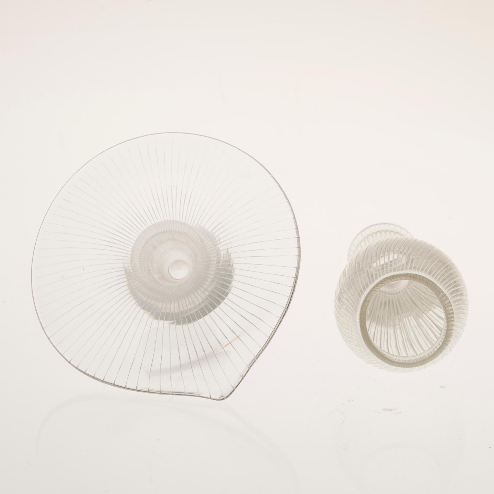 VAS, 2 st, glas, "Kantarell" och "Fölfot", signerad Tapio Wirkkala, Iittala. 1900-talets mitt.