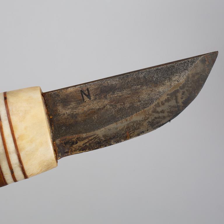 INGVAR SVONNI, two Sami reindeer horn knives, signed I Svonni.