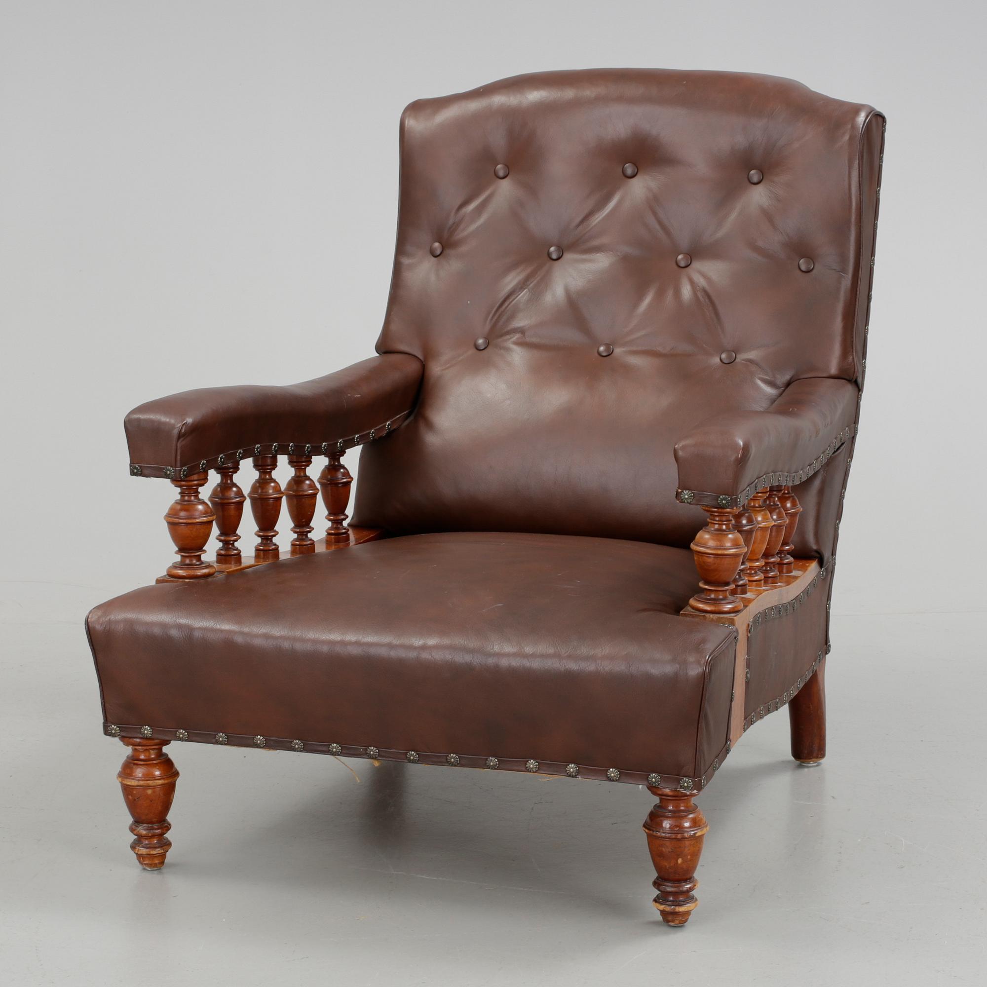 BALUSTRADFÅTÖLJ, 1900-tal.