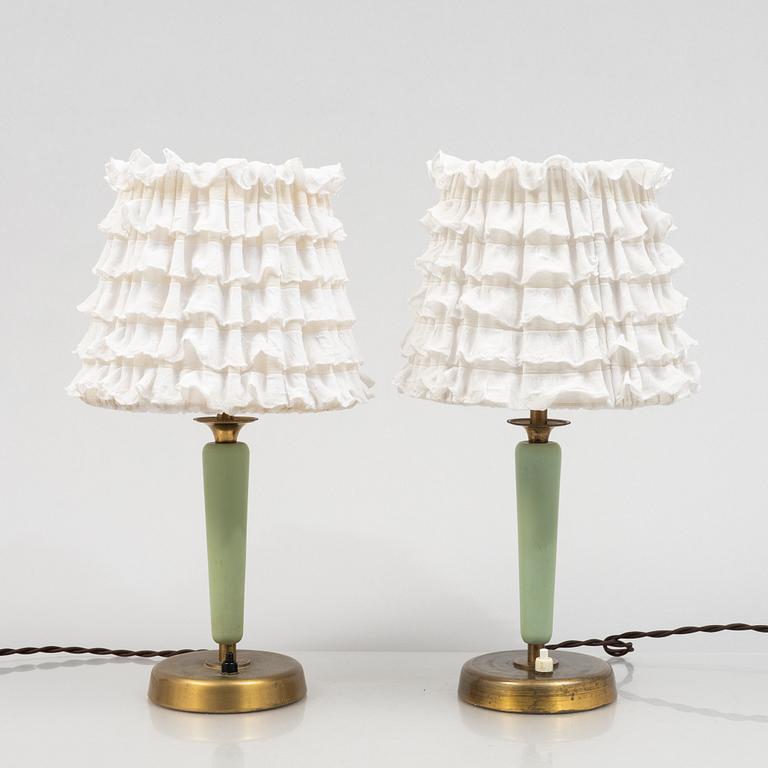 Bertil Brisborg, a pair of table lamps model "32028", Nordiska Kompaniet, 1940s-50s.